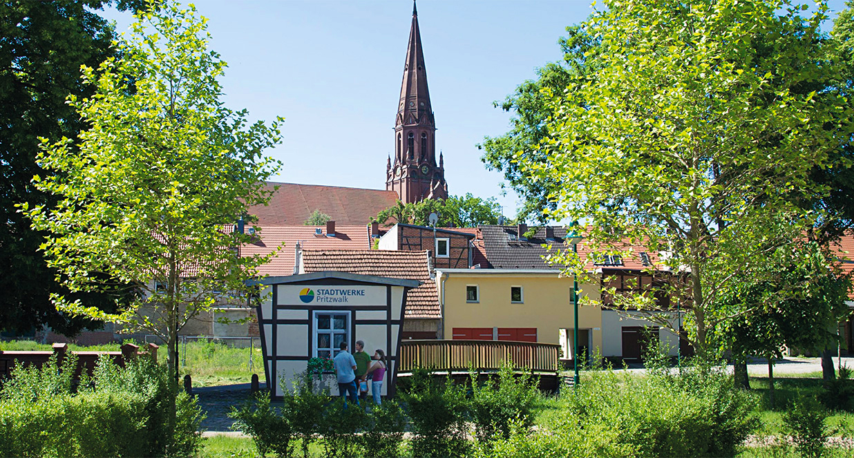 Dömnitzinsel Stadtbild von Pritzwalk: Dömnitzinsel mit der Kirche im Hintergrund