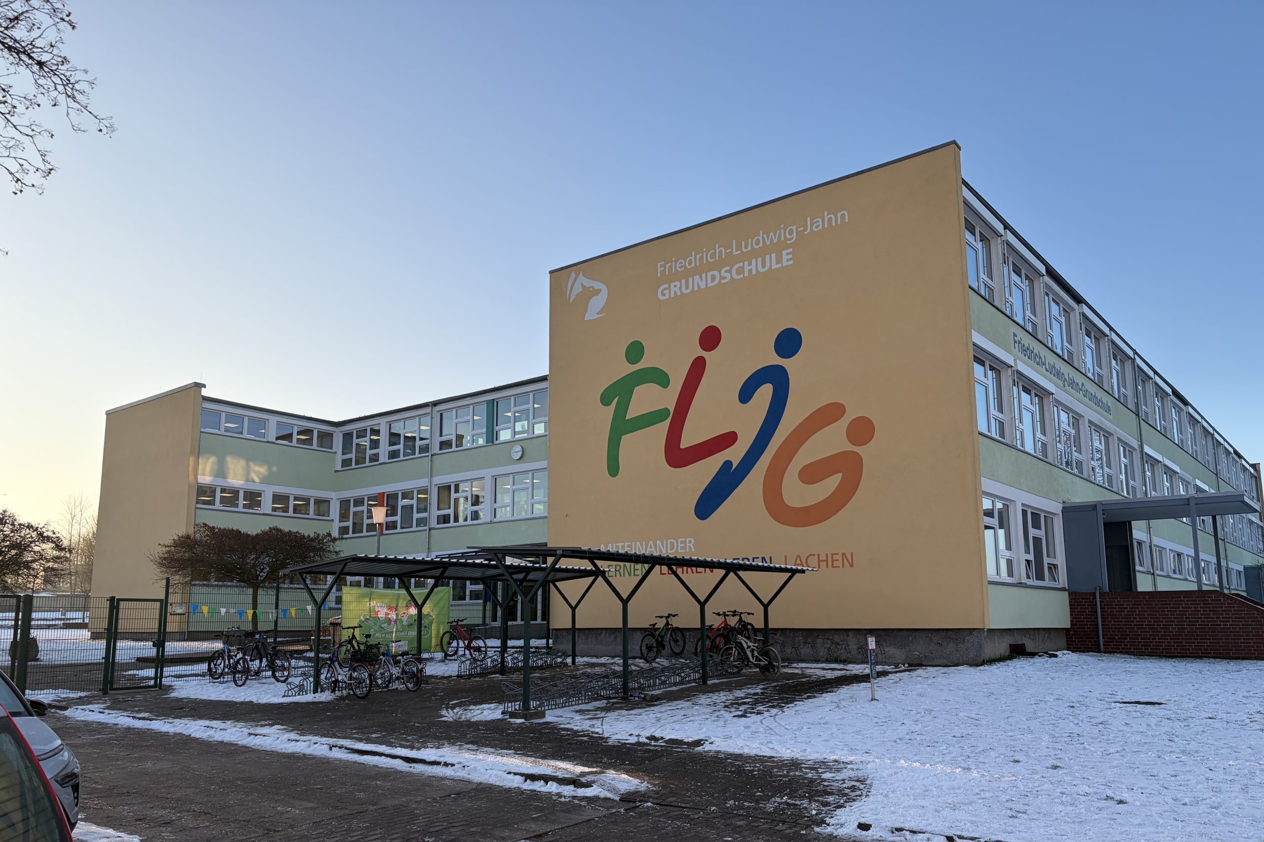 Friedrich-Ludwig-Jahn-Grundschule im Winter